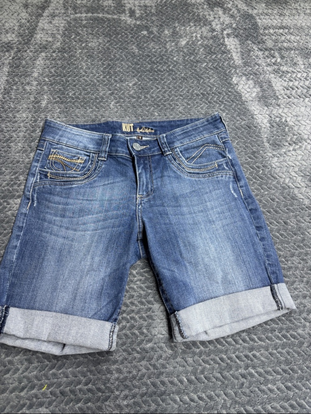 Kut from the Kloth Medium Blue Denim Roll-Cuff Women's Bermuda Shorts
